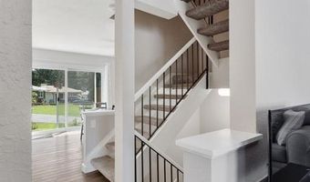 164 Burtonwood Dr, Ballwin, MO 63011