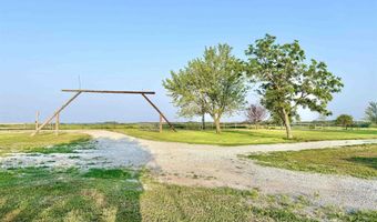 26855 SW 89th Rd, Beatrice, NE 68310