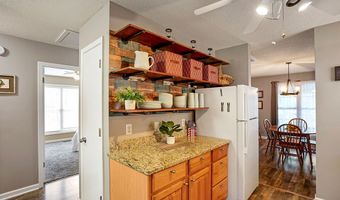 1983 Calhoun Dr, Abbeville, AL 36310