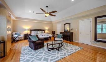 13 Lantern Ln, Billerica, MA 01821