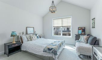 3075 N Spurway Dr, Ann Arbor, MI 48105