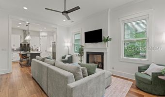 37 Park Sq S, Beaufort, SC 29907