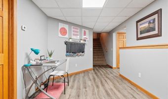 1109 Lakeview Ave, Alexandria, MN 56308