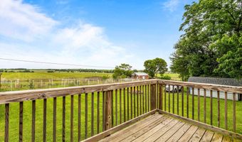 107 W Summit St, Aurora, MO 65605