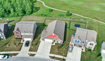 8754 Stoddard Ln, Indianapolis, IN 46217