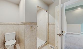 1838 N Windsor Dr, Arlington Heights, IL 60004