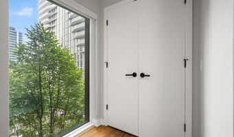 1781 N PIERCE St 501, Arlington, VA 22209