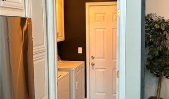 704 Elmwood Pt, Aurora, OH 44202