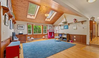 876 S Brooksvale Rd, Cheshire, CT 06410