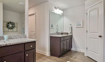 885 BARKLEY Dr, Alabaster, AL 35007