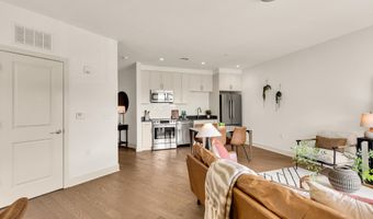 2550 17TH St NW 317, Washington, DC 20009