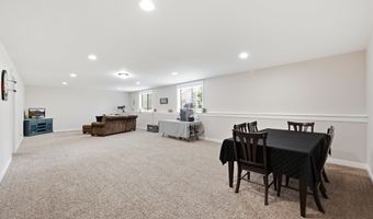 319 31st St SW, Altoona, IA 50009