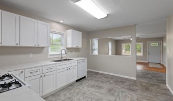 924 Oak St, Adrian, MI 49221