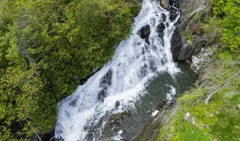 88 Mill Hl, Barnet, VT 05821