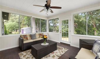 103 BIRCHWOOD Dr, North Kingstown, RI 02852