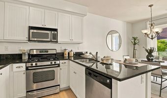 845 Harbor Cliff Way 305, Oceanside, CA 92054