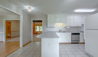 112 River Oaks Dr, Bainbridge, GA 39819