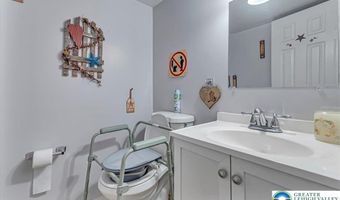 9338 Sherwood Dr, Kunkletown, PA 18058