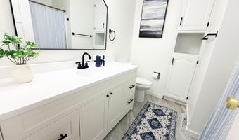 816 NE 18th Ave, Aberdeen, SD 57401
