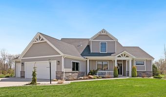2016 Fairway Dr, Auburn, IN 46706