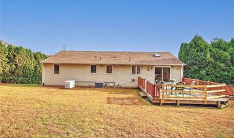 1 Pat Dr, Lincoln, RI 02865