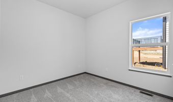 905 Bennington Dr, Box Elder, SD 57719