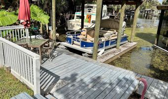 24519 PEARL St, Astor, FL 32102