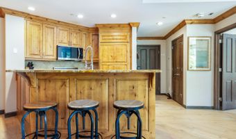 32 Highlands Ln 203, Beaver Creek, CO 81620