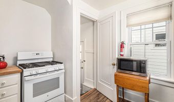 1210 Henry St, Ann Arbor, MI 48104