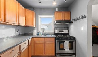 1604 N CLARK St, Appleton, WI 54911