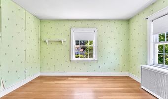 172 Hoyt Ave, East Providence, RI 02916