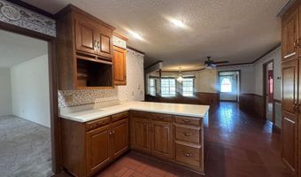 701 Gloria St, Adel, GA 31620