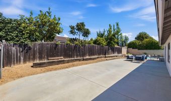 5570 Rock Tree Dr, Agoura Hills, CA 91301