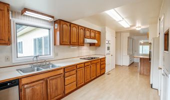 24333 VAUGHN Rd, Veneta, OR 97487