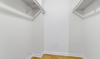 4917 AMERICANA Dr T6, Annandale, VA 22003