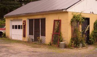 4 Brackett Hill Rd, Alfred, ME 04002