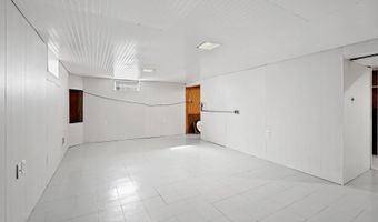 3313 S WEBSTER Ave, Allouez, WI 54301