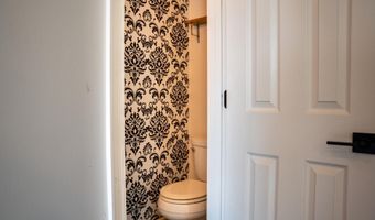 42243 CANARY GRASS Sq, Aldie, VA 20105