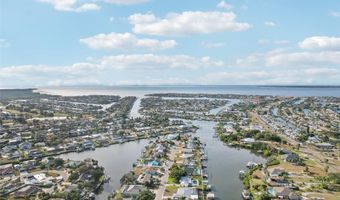 520 FAIRFAX Ln, Apollo Beach, FL 33572