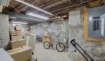 300 Northup St, Cranston, RI 02905