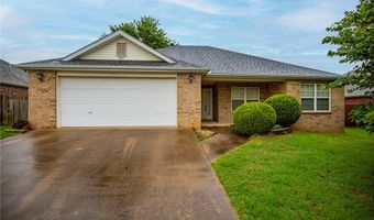 908 Cheyenne Dr, Bentonville, AR 72712