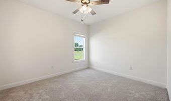 823 Mulligan Dr, Ayden, NC 28513