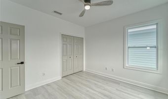 5718 SEA TURTLE Pl, Apollo Beach, FL 33572