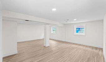 1805 S POLLARD St, Arlington, VA 22204