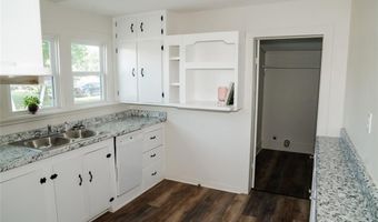 707 E 5th St, Altamont, KS 67330