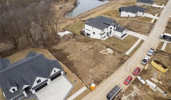 4038 NW 181st St, Clive, IA 50325