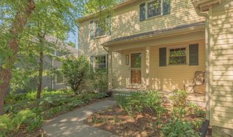 2728 Kimberley Rd, Ann Arbor, MI 48104