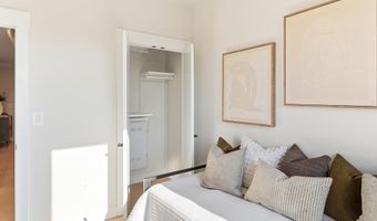 733 8TH St SE 302, Washington, DC 20003