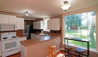 162 N Monroe St, Alderson, WV 24910