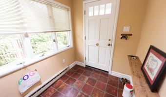 6789 LITTLE FALLS Rd, Arlington, VA 22213